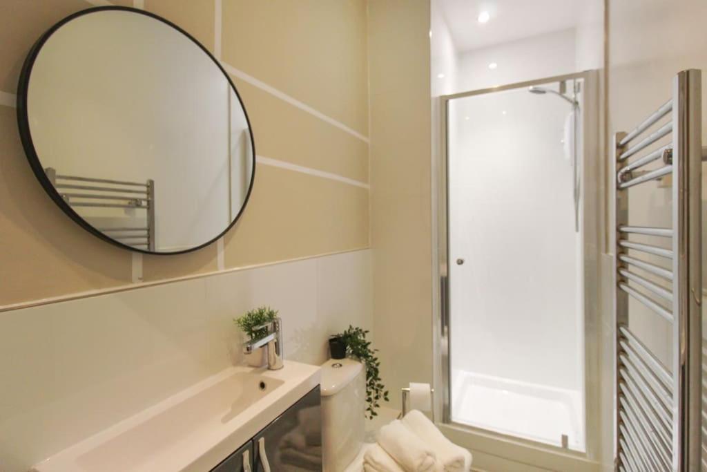 Spacious 1 Bed Apartment 1 Minute Walk From Square Nottingham Exterior photo
