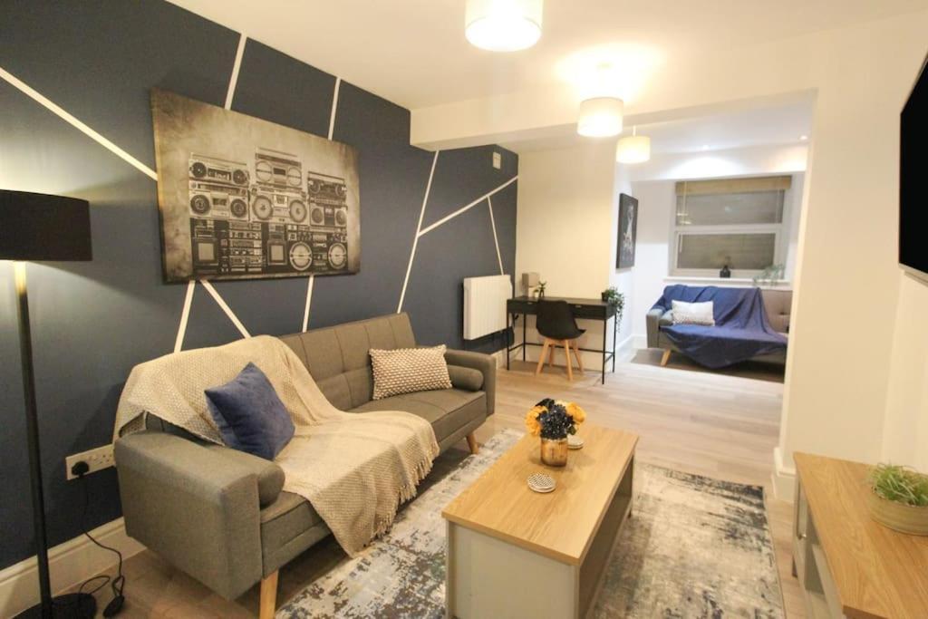 Spacious 1 Bed Apartment 1 Minute Walk From Square Nottingham Exterior photo